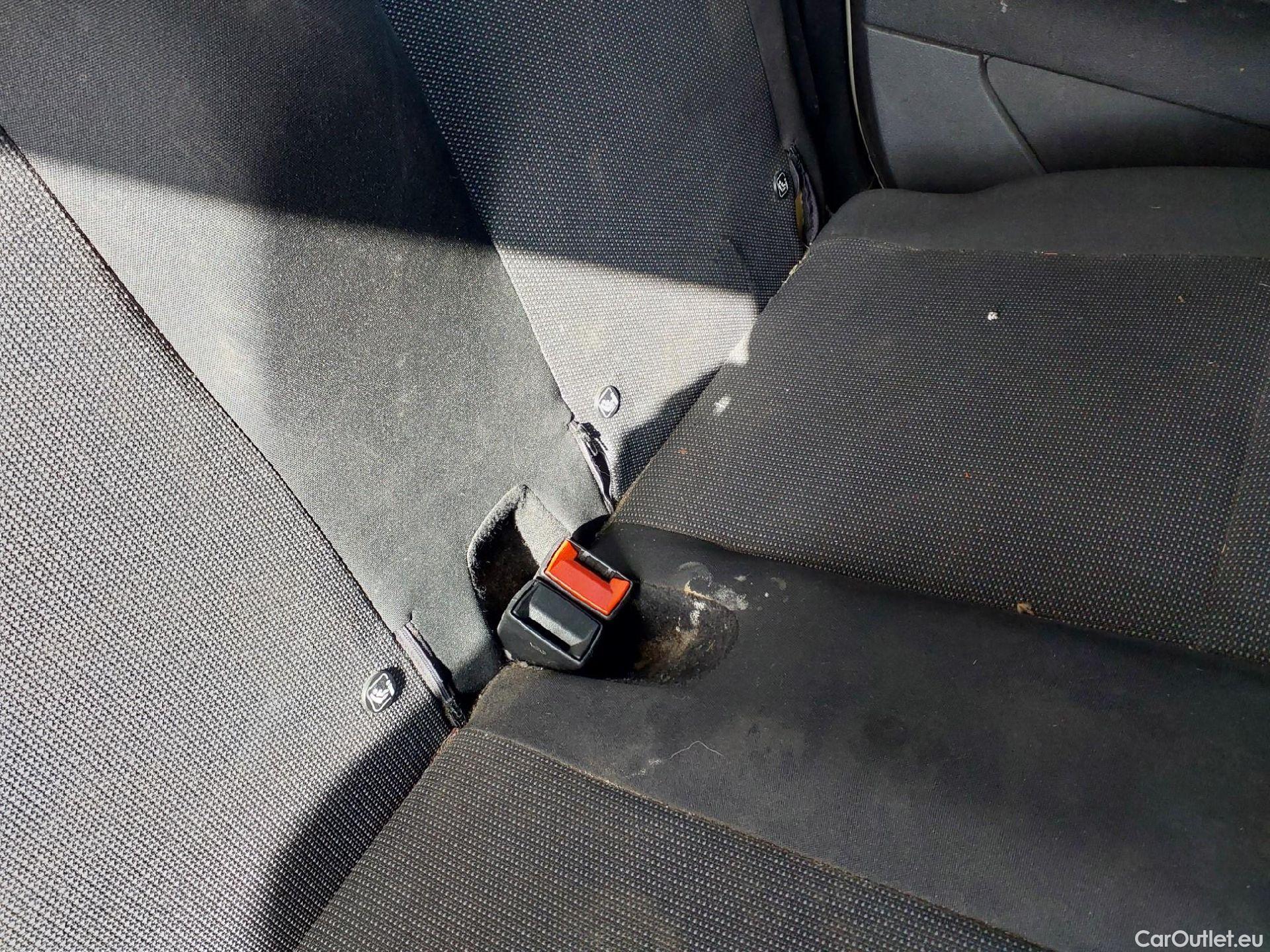  Opel  Combo OPEL  Life / 2018 / 5P / combi 1.5 TD 75kW (100CV) S/S Edition L (IND) #9