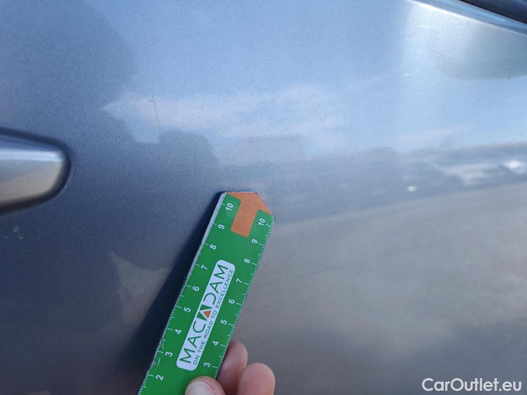  Opel  Combo OPEL  Life / 2018 / 5P / monovolumen compacto 1.5 TD 75kW (100CV) S/S Selective L (CX) #24