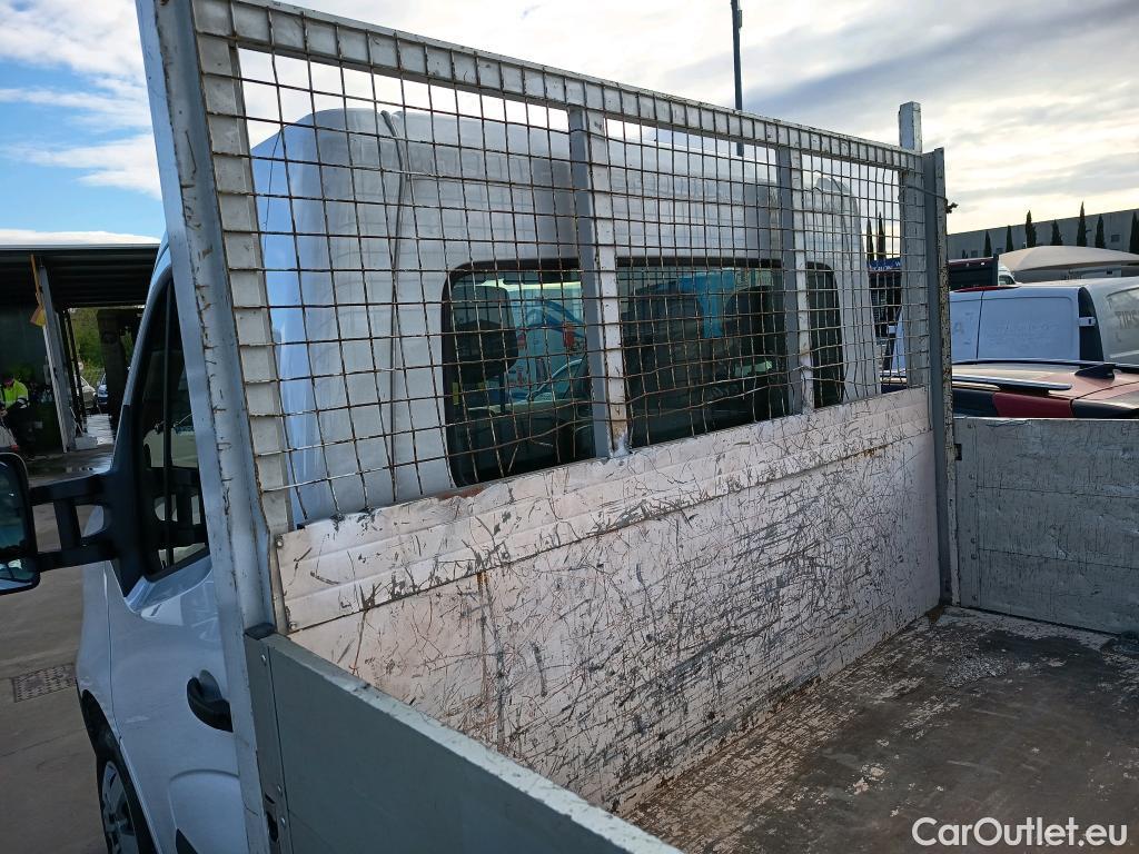  Nissan  NV400 NISSAN  / 2011 / 2P / chasis cabina L3H1 3,5T 2.3dCi 107kW FWD COMFORT #38