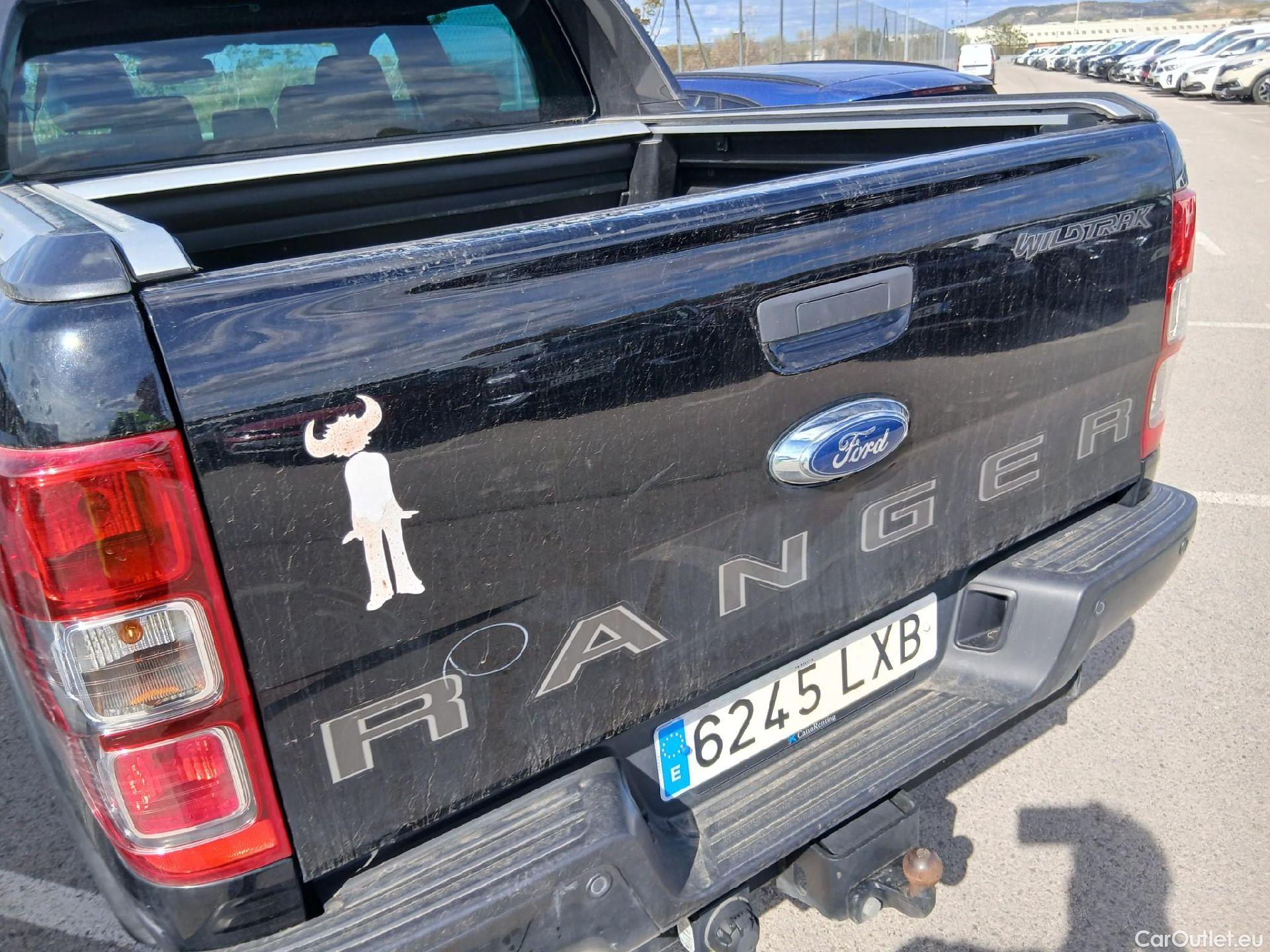  Ford  Ranger FORD  / 2019 / 4P / pickup doble cabina 2.0 Ecobl 157kW 4x4 Dob Cab Wildtrack AT #24