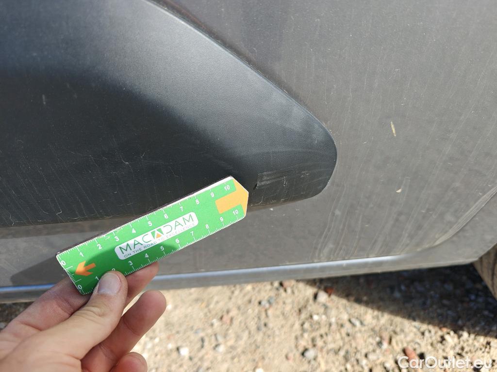  Opel  Combo OPEL  Life / 2018 / 5P / monovolumen compacto 1.5 TD 75kW (100CV) S/S Selective L (CX) #52