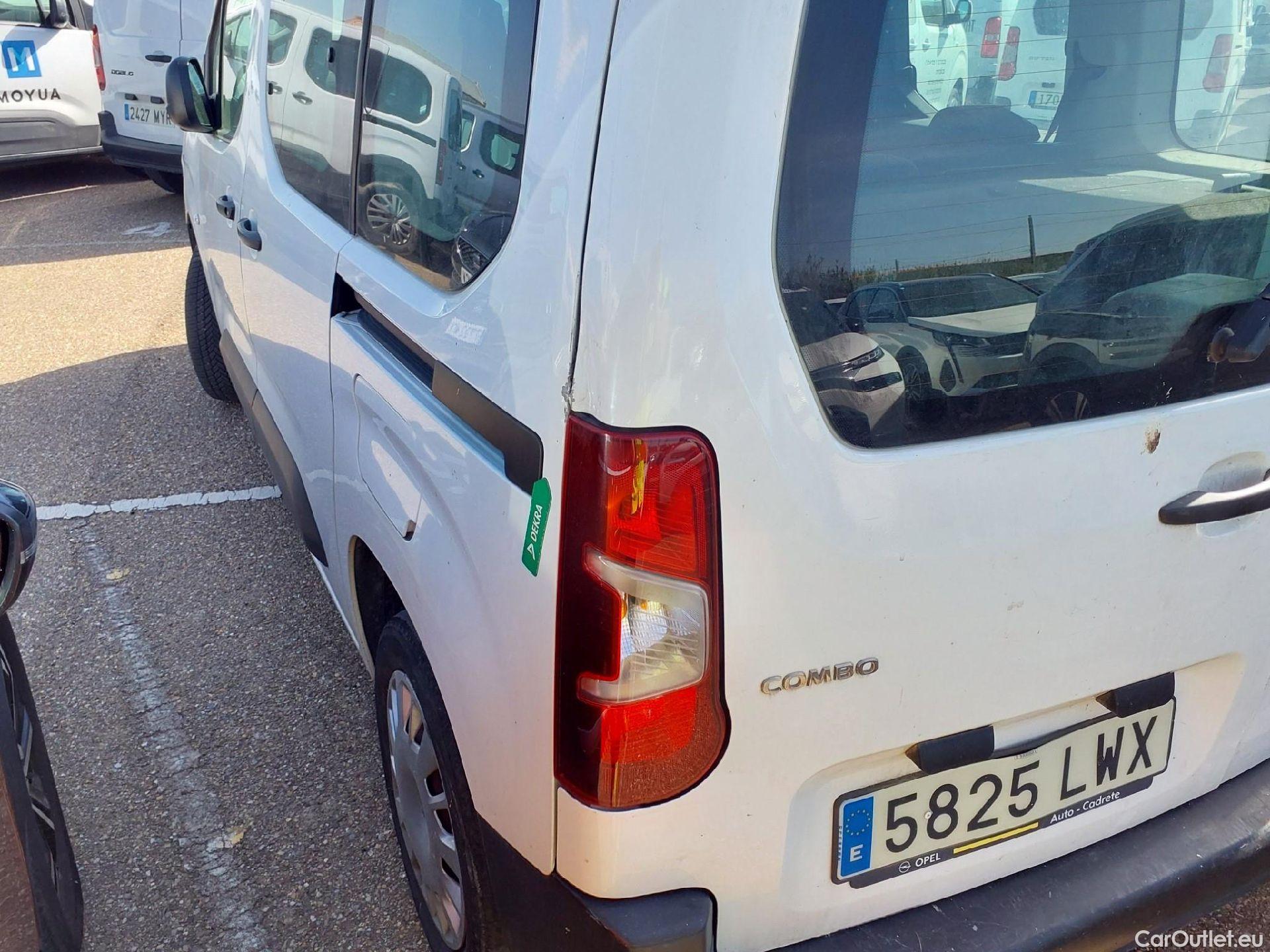  Opel  Combo OPEL  Life / 2018 / 5P / combi 1.5 TD 75kW (100CV) S/S Edition L (IND) #22