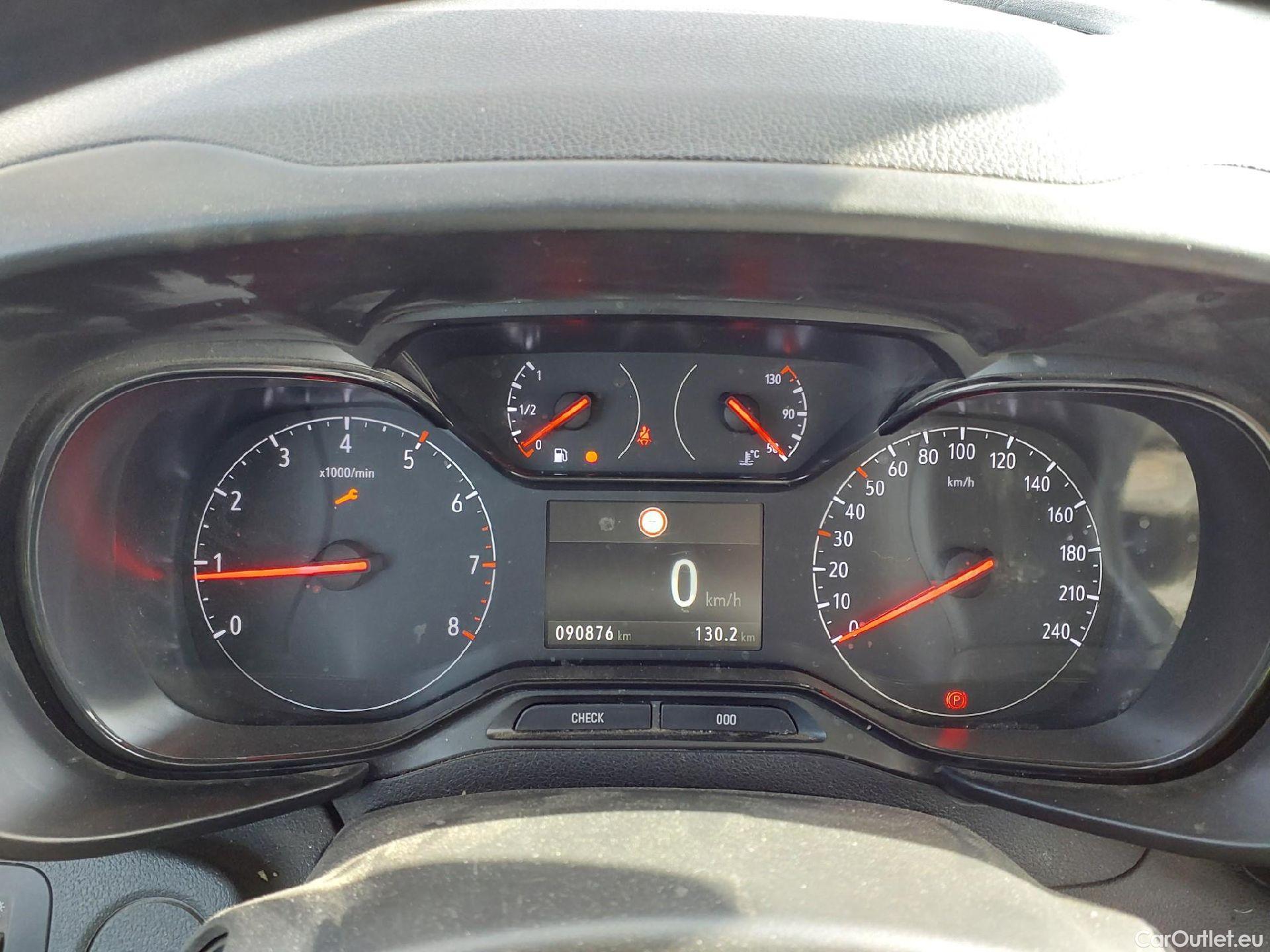  Opel  Combo OPEL  Life / 2018 / 5P / combi 1.5 TD 75kW (100CV) S/S Edition L (IND) #10