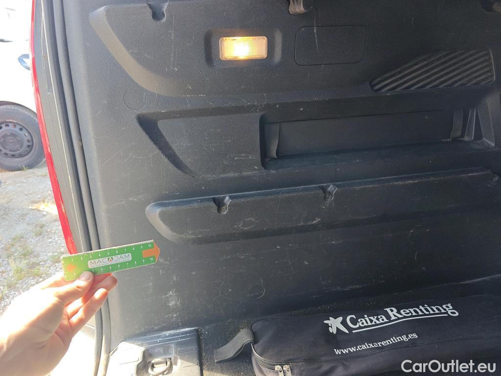  Opel  Combo OPEL  Life / 2018 / 5P / monovolumen compacto 1.5 TD 75kW (100CV) S/S Selective L (CX) #4