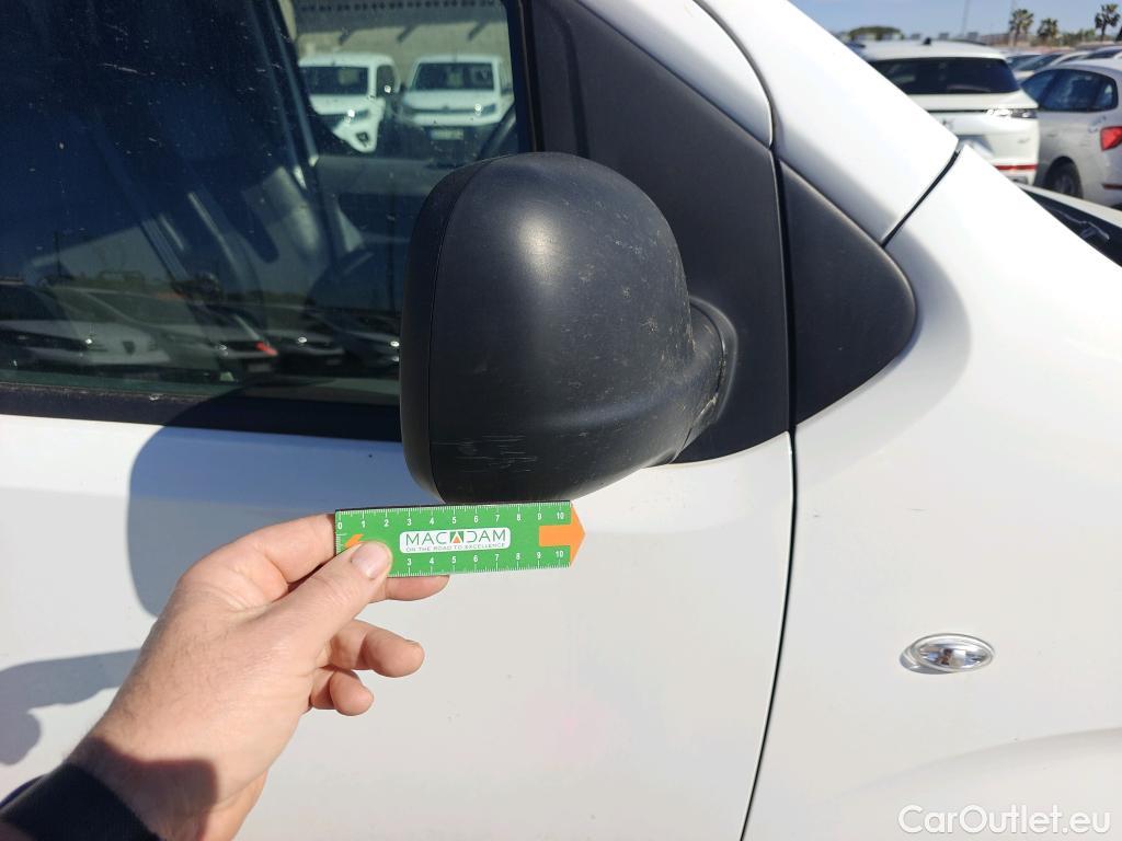  Peugeot  Expert PEUGEOT  / 2016 / 4P / furgón Furgón Premium 1.5 BlueHDi 100 Standard (AC) #45