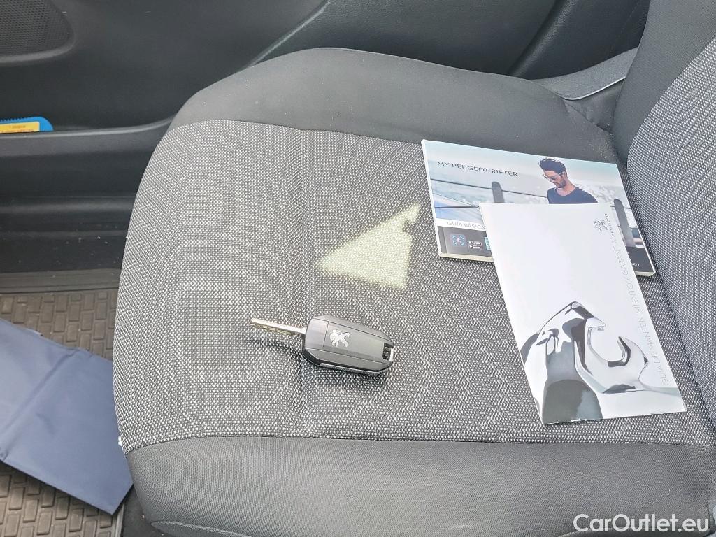  Peugeot  RIFTER PEUGEOT  / 2018 / 4P / combi Active Standard BlueHDi 73kW (IND) (CX2) #4