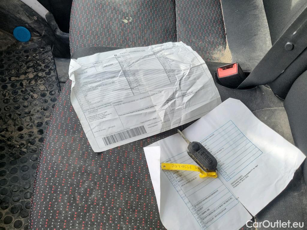  Peugeot  Boxer PEUGEOT  / 2014 / 4P / furgón 335 L2 H2 BHDI 103kW (140CV) S&S 6 V. M (CX) #53