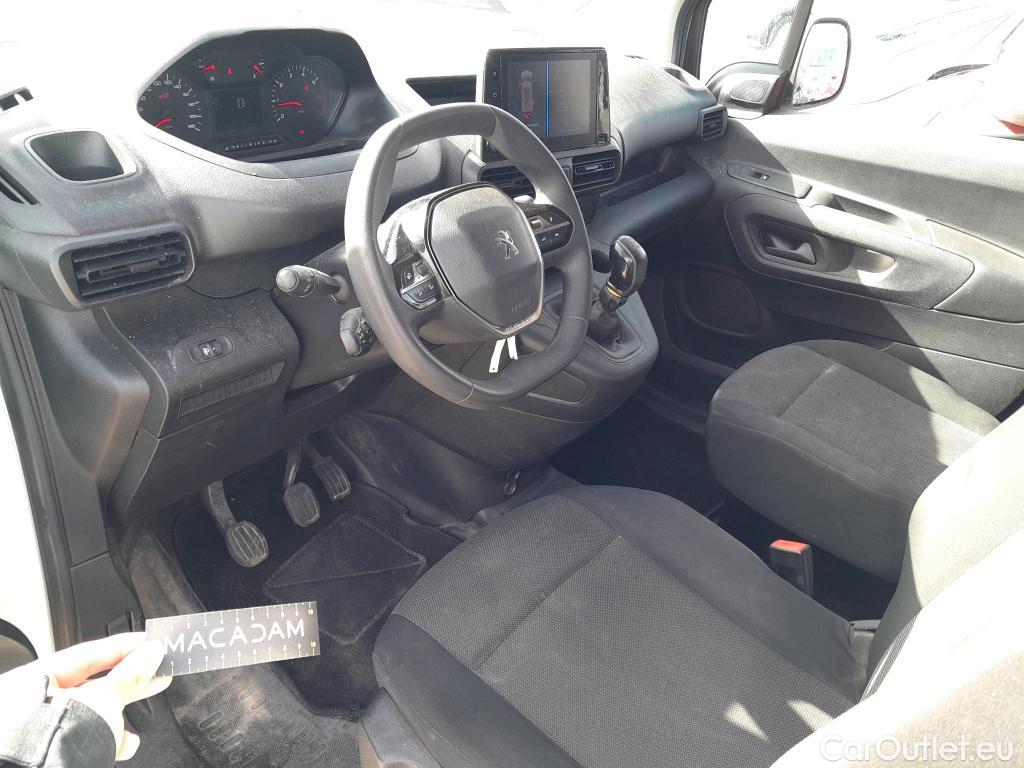  Peugeot  Partner PEUGEOT  / 2018 / 4P / furgón derivado de turismo Premium Standard 600kg BlueHDi 73kW #23
