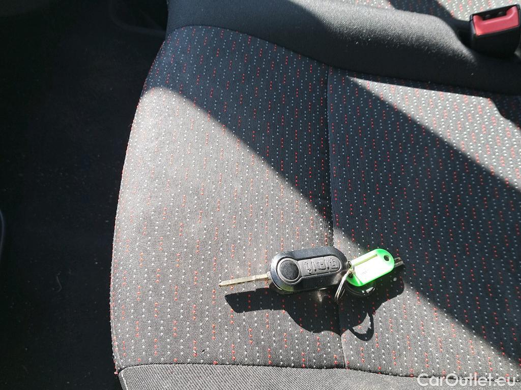  Opel  Movano OPEL  / 2021 / 4P / furgón Furgón Base L2H2 3.5T 2.2 BlueHDi 88kW #31