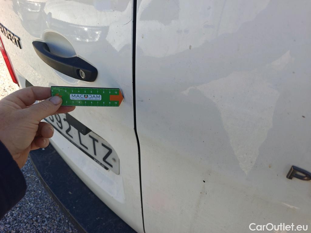  Peugeot  Expert PEUGEOT  / 2016 / 4P / furgón Furgón Premium 1.5 BlueHDi 100 Standard (AC) #16