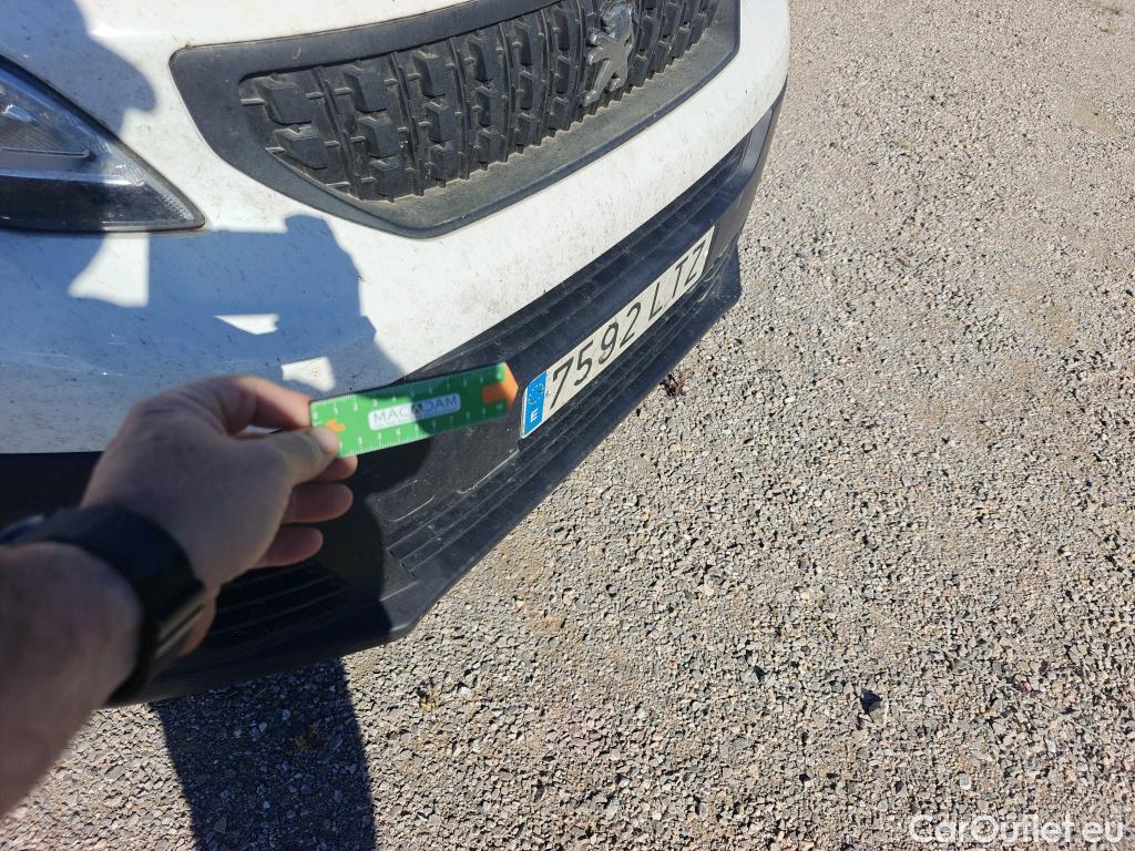  Peugeot  Expert PEUGEOT  / 2016 / 4P / furgón Furgón Premium 1.5 BlueHDi 100 Standard (AC) #36