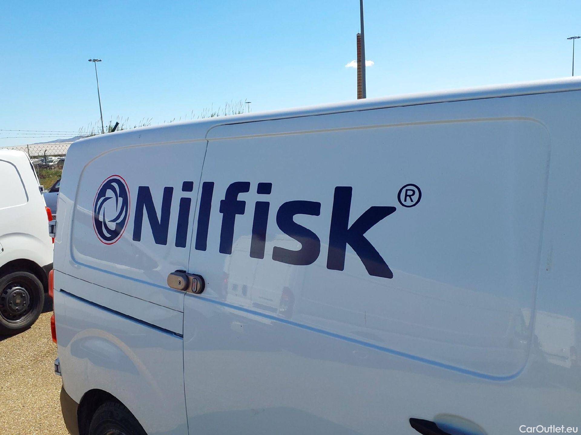  Peugeot  Expert PEUGEOT  / 2016 / 4P / furgón Furgón Premium 1.5 BlueHDi 120 Standard #2