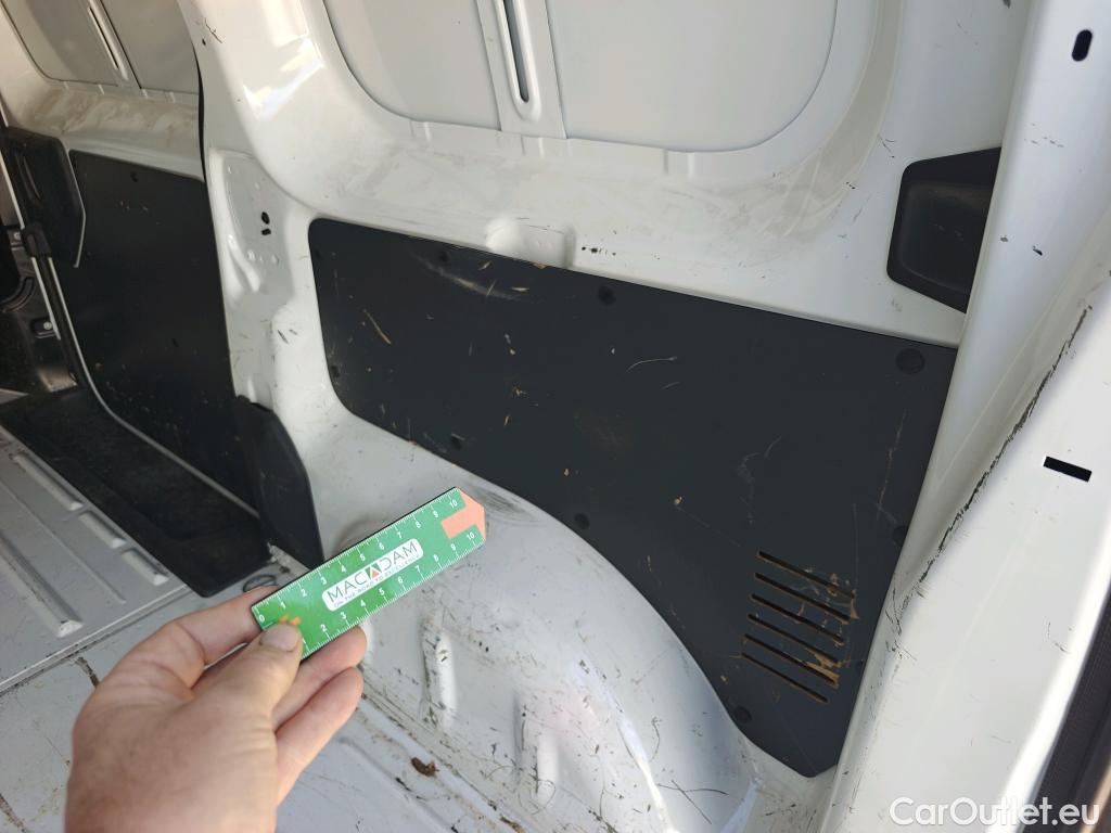  Peugeot  Expert PEUGEOT  / 2016 / 4P / furgón Furgón Premium 1.5 BlueHDi 100 Standard (AC) #22