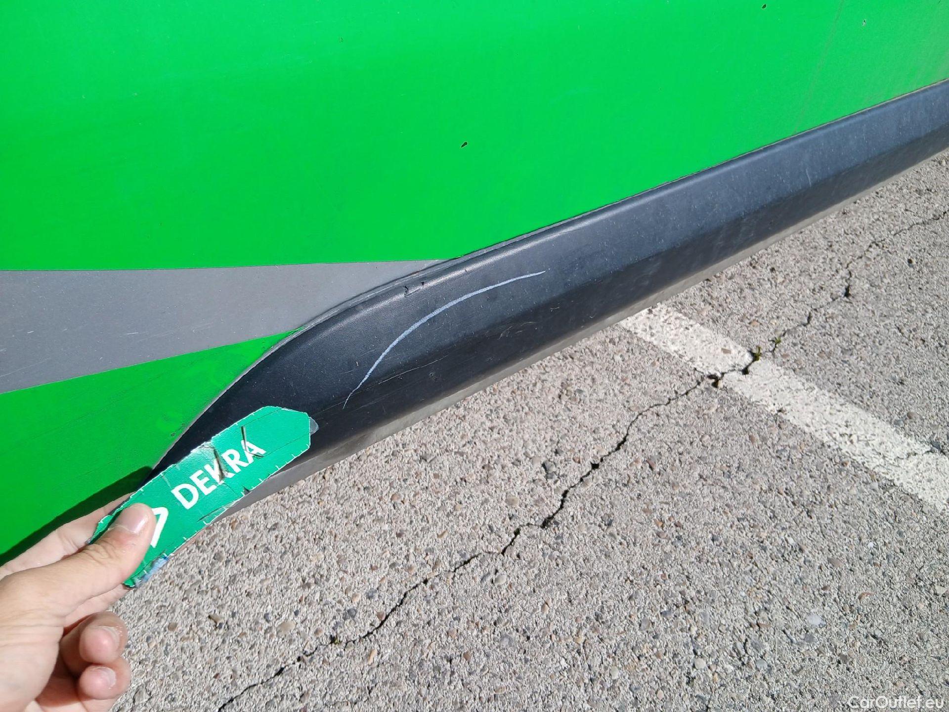  Peugeot  Expert PEUGEOT  / 2016 / 4P / furgón Furg.Premium BlueHDi 90KW (120) Standard #32