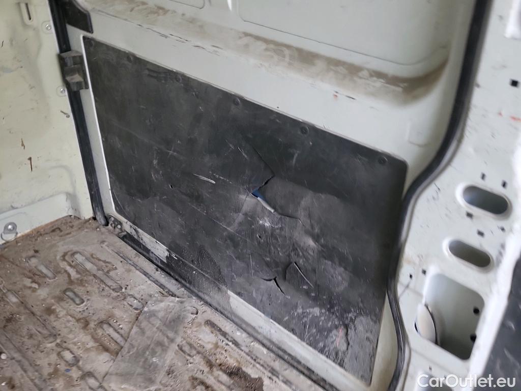  Peugeot  Boxer PEUGEOT  / 2014 / 4P / furgón 335 L2 H2 BHDI 103kW (140CV) S&S 6 V. M (CX) #3