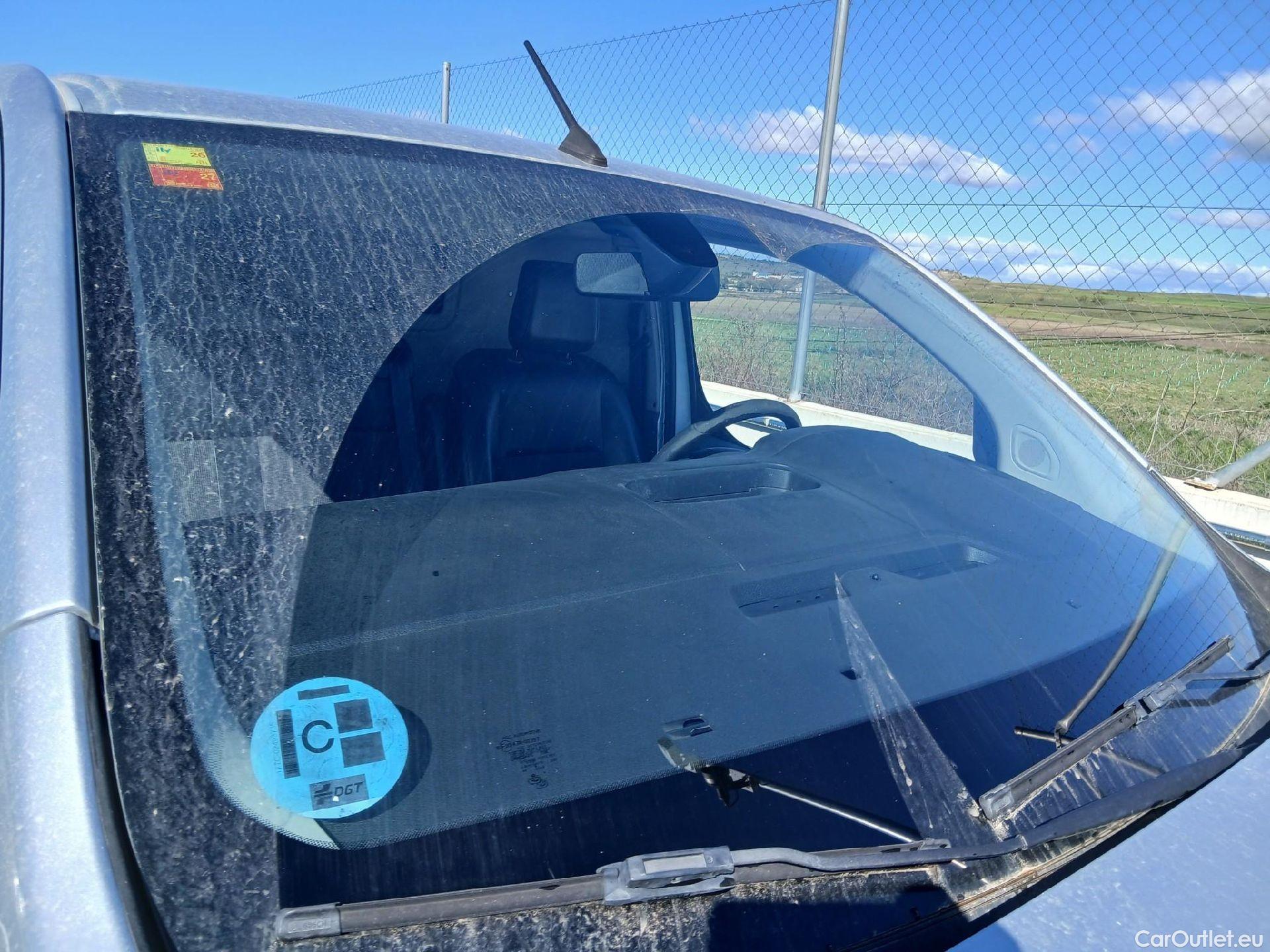  Peugeot  Expert PEUGEOT  / 2016 / 4P / furgón Furg.Premium BlueHDi 90KW (120) Standard #1