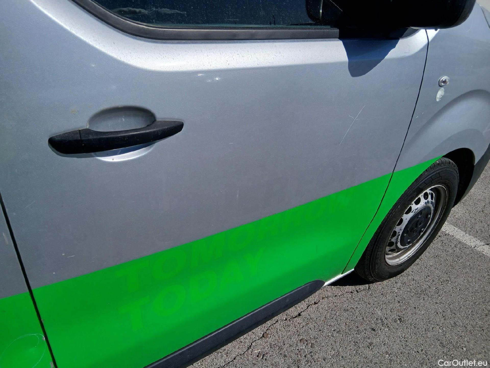  Peugeot  Expert PEUGEOT  / 2016 / 4P / furgón Furg.Premium BlueHDi 90KW (120) Standard #36