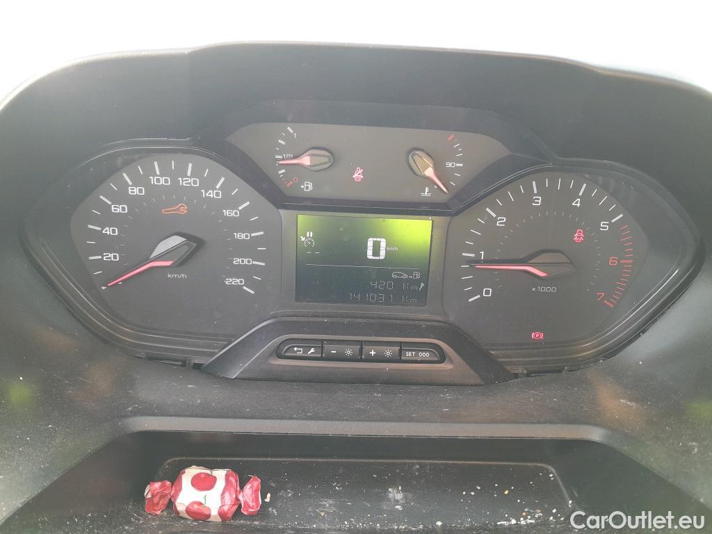  Peugeot  Partner PEUGEOT  / 2018 / 4P / furgón derivado de turismo Premium Standard 600kg BlueHDi 73kW #25