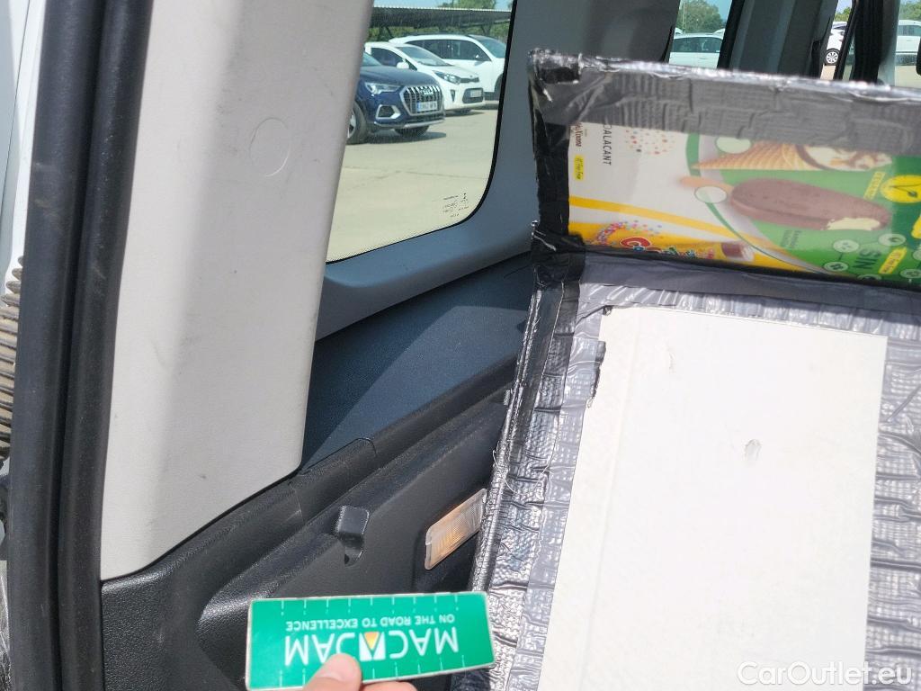  Peugeot  RIFTER PEUGEOT  / 2018 / 4P / combi Active Standard BlueHDi 73kW (IND) (CX2) #2