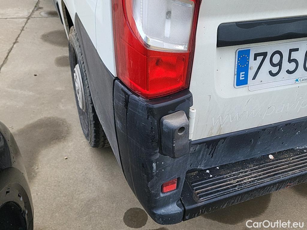  Peugeot  Boxer PEUGEOT  / 2014 / 4P / furgón 335 L2 H2 BHDI 103kW (140CV) S&S 6 V. M (CX) #16