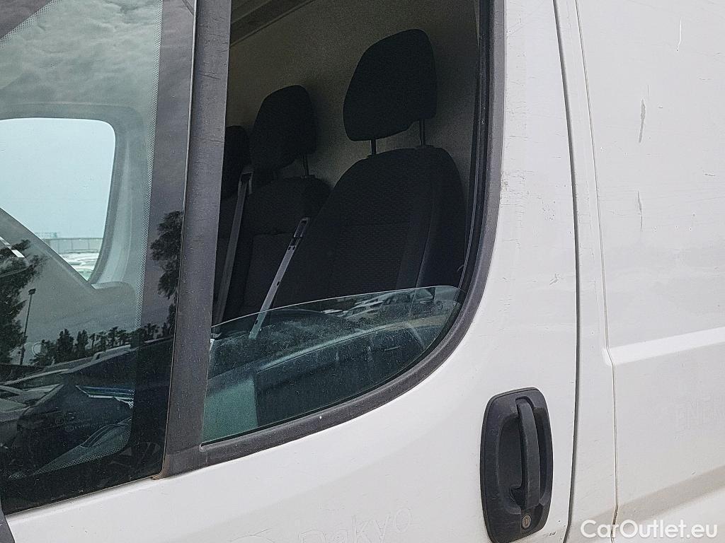  Opel  Movano OPEL  / 2021 / 4P / furgón Furgón Base L2H2 3.5T 2.2 BlueHDi 103kW #32