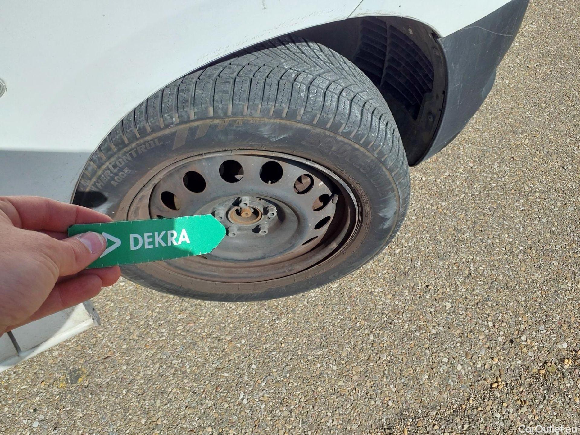  Opel  Combo OPEL  Life / 2018 / 5P / combi 1.5 TD 75kW (100CV) S/S Edition L (IND) #46