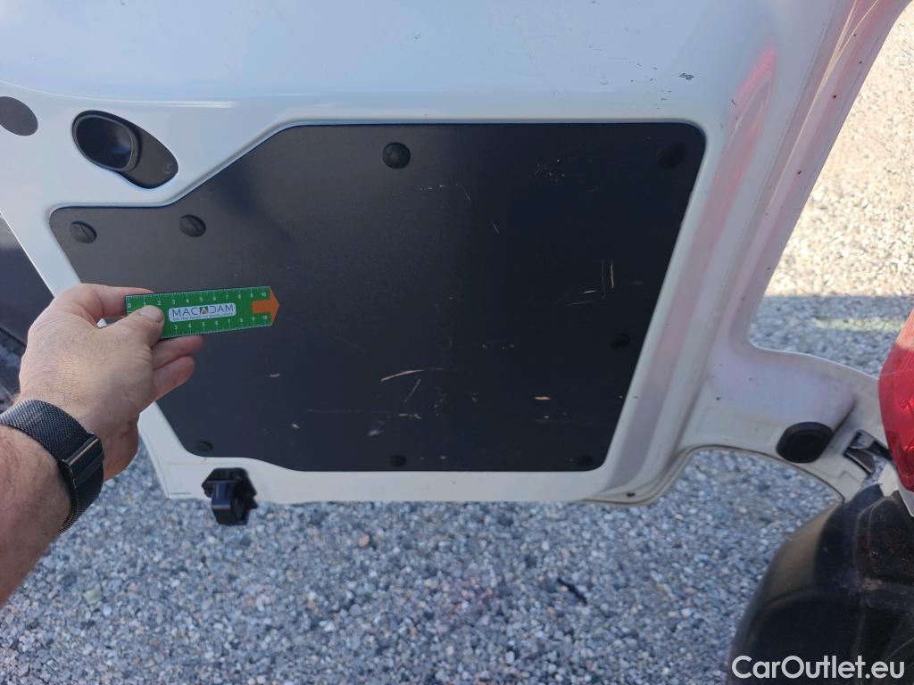  Peugeot  Expert PEUGEOT  / 2016 / 4P / furgón Furgón Premium 1.5 BlueHDi 100 Standard (AC) #41