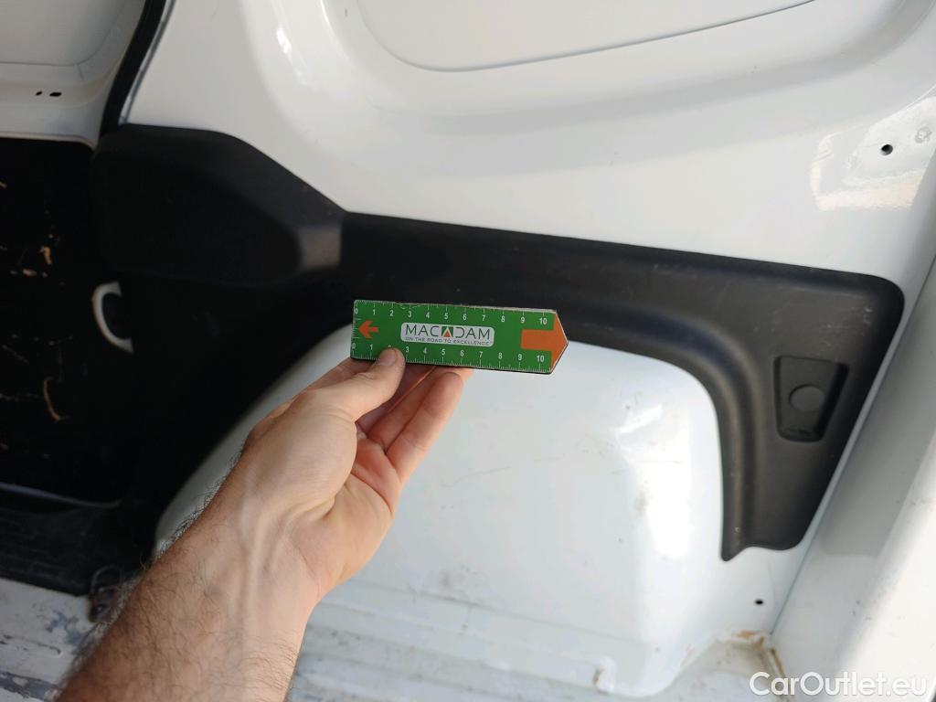  Renault  Kangoo RENAULT  Furgón/2021/4P/furgón derivado de turismo L1 1.5 Blue dCi 70kW (95CV) #42