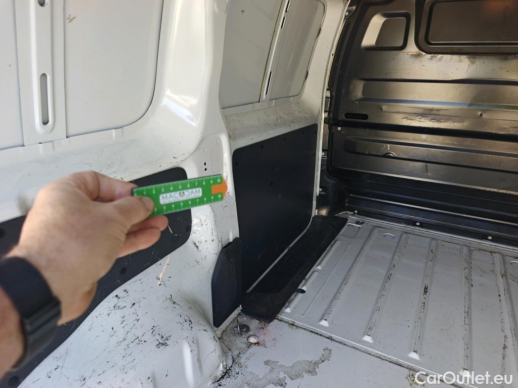  Peugeot  Expert PEUGEOT  / 2016 / 4P / furgón Furgón Premium 1.5 BlueHDi 100 Standard (AC) #50