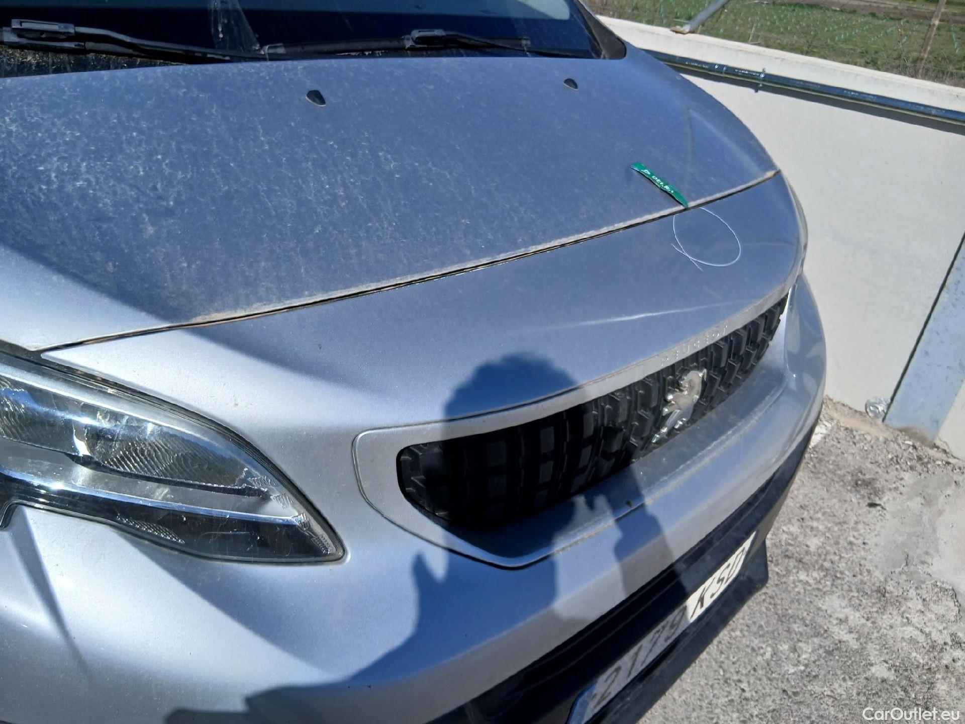  Peugeot  Expert PEUGEOT  / 2016 / 4P / furgón Furg.Premium BlueHDi 90KW (120) Standard #3