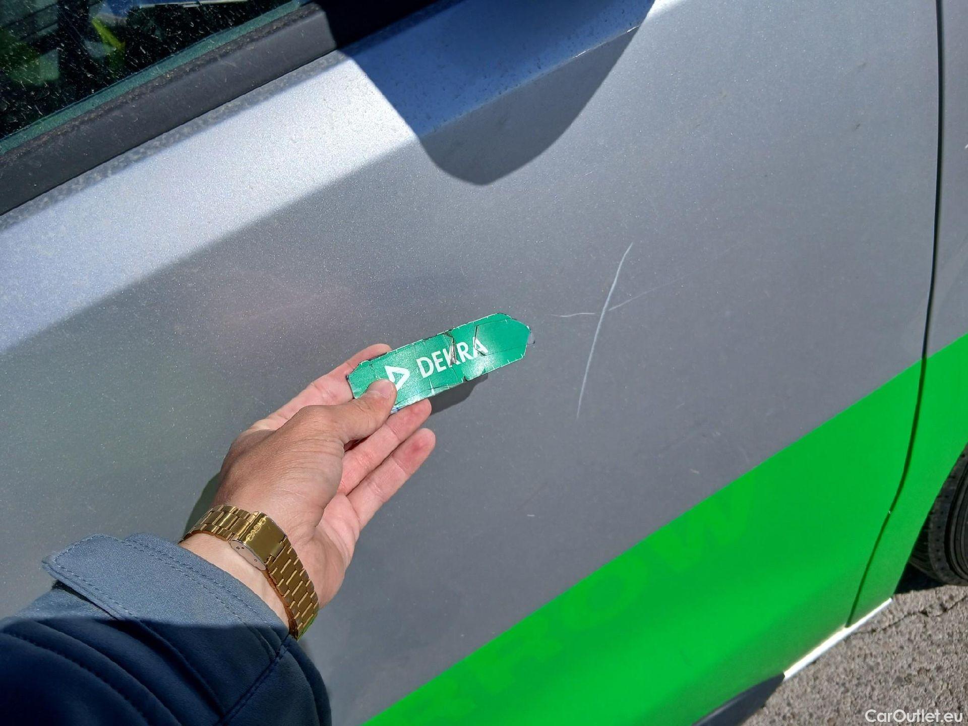  Peugeot  Expert PEUGEOT  / 2016 / 4P / furgón Furg.Premium BlueHDi 90KW (120) Standard #35