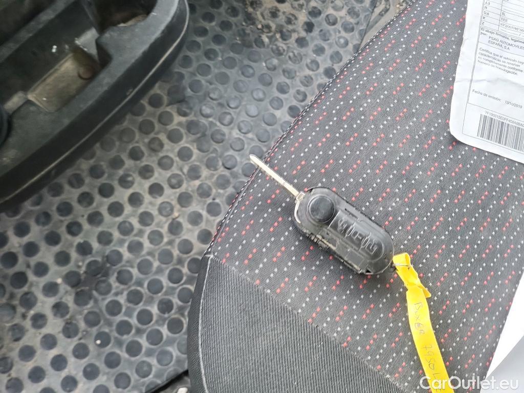  Peugeot  Boxer PEUGEOT  / 2014 / 4P / furgón 335 L2 H2 BHDI 103kW (140CV) S&S 6 V. M (CX) #9