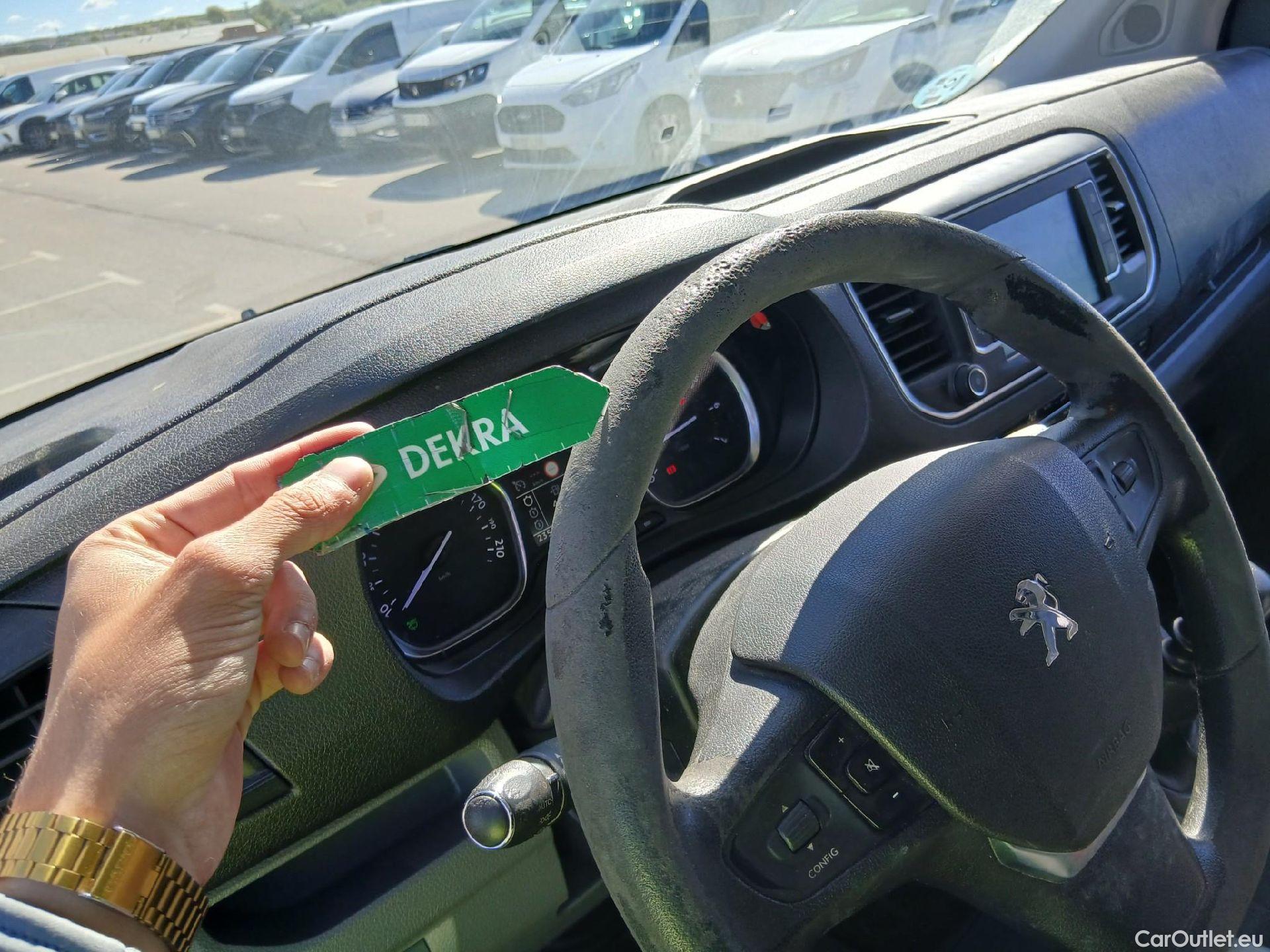  Peugeot  Expert PEUGEOT  / 2016 / 4P / furgón Furg.Premium BlueHDi 90KW (120) Standard #13