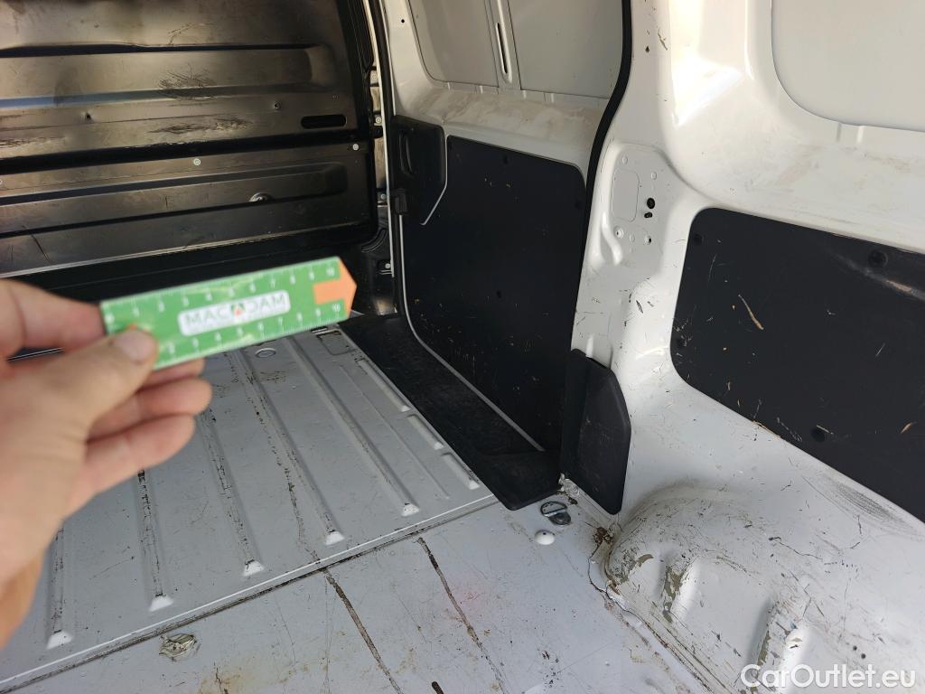  Peugeot  Expert PEUGEOT  / 2016 / 4P / furgón Furgón Premium 1.5 BlueHDi 100 Standard (AC) #33