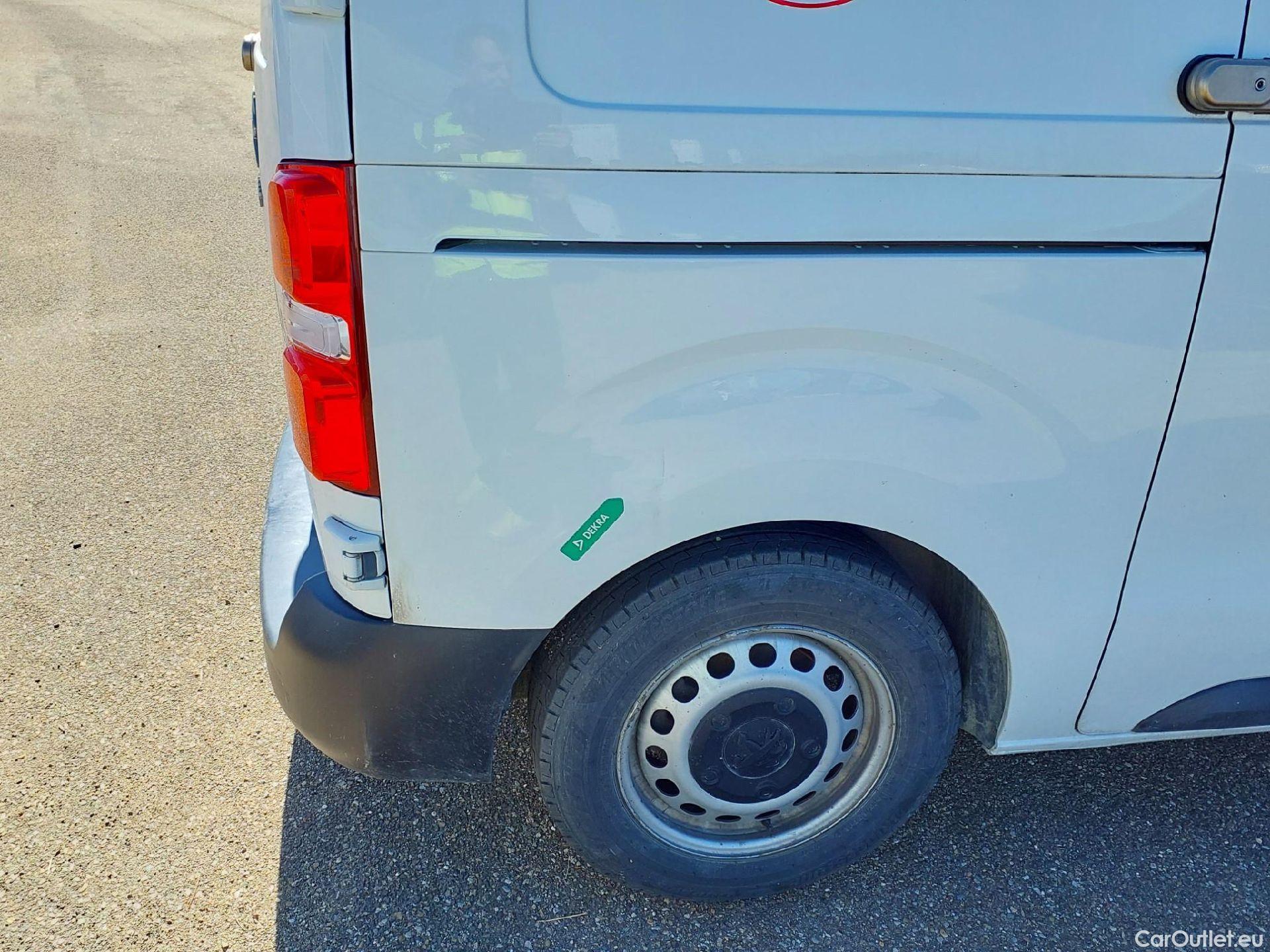  Peugeot  Expert PEUGEOT  / 2016 / 4P / furgón Furgón Premium 1.5 BlueHDi 120 Standard #14