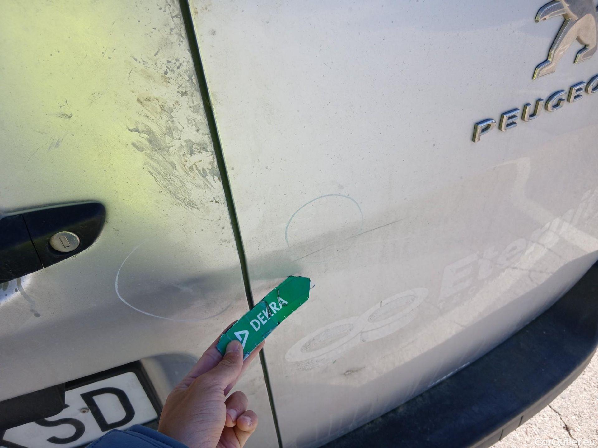  Peugeot  Expert PEUGEOT  / 2016 / 4P / furgón Furg.Premium BlueHDi 90KW (120) Standard #20