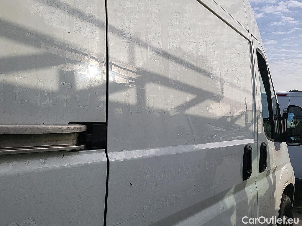  Peugeot  Boxer PEUGEOT  / 2014 / 4P / furgón 335 L2 H2 BHDI 103kW (140CV) S&S 6 V. M (CX) #20