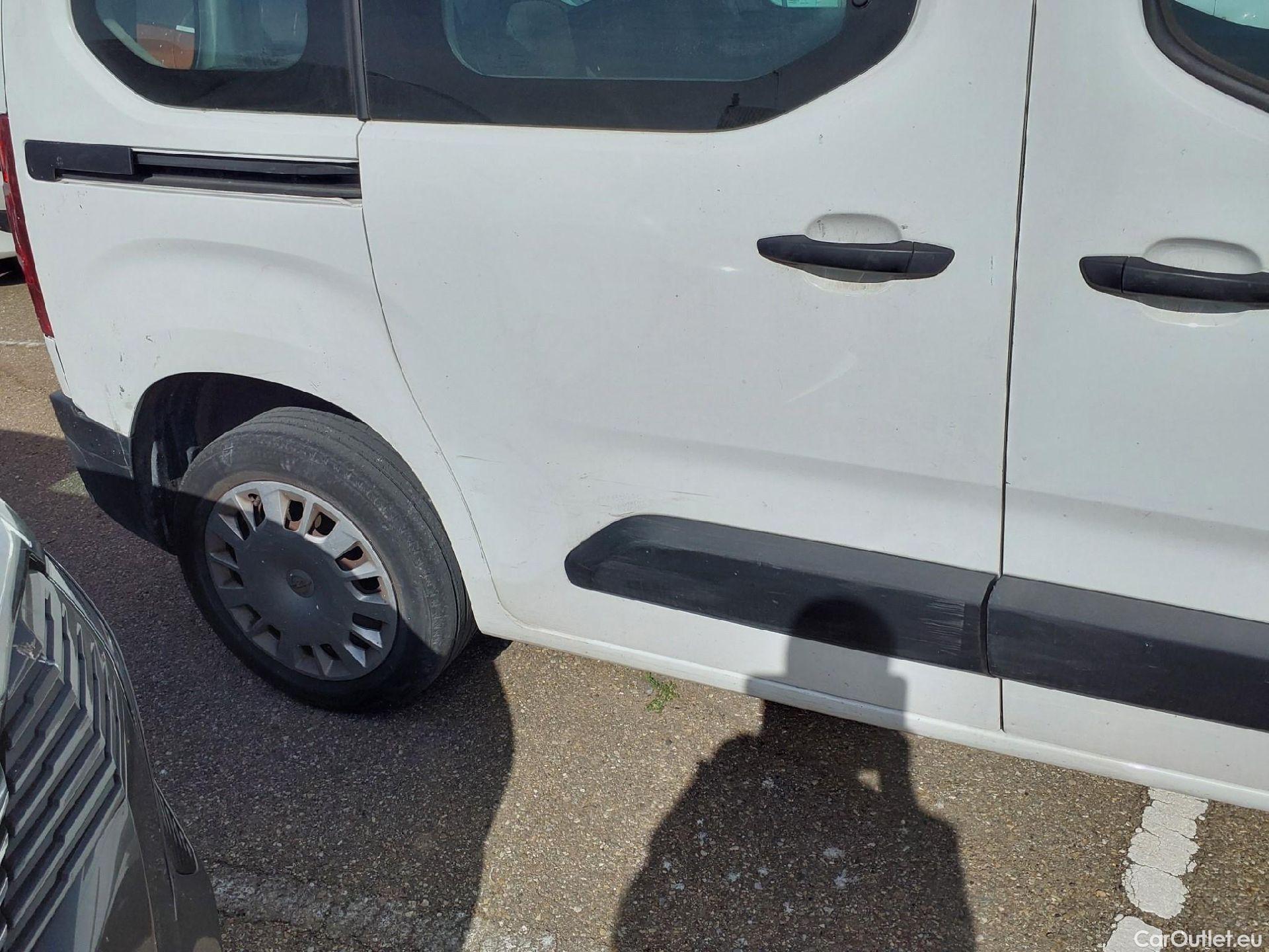  Opel  Combo OPEL  Life / 2018 / 5P / combi 1.5 TD 75kW (100CV) S/S Edition L (IND) #39