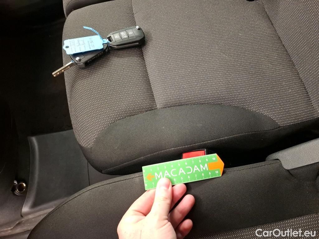  Citroen  Berlingo CITROEN  Van / 2018 / 4P / Fourgonnette Taille M 650kg BlueHDi 100 S&S BVM #13