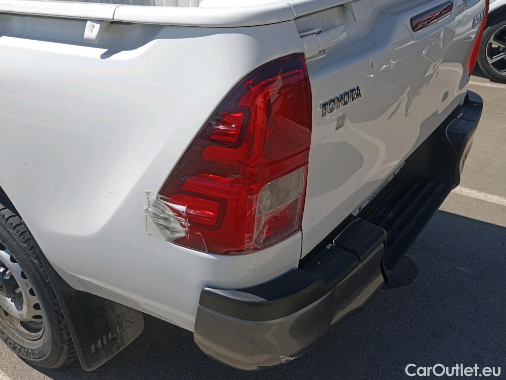  Toyota  Hilux TOYOTA  / 2020 / 2P / pickup 2.4 D-4D Cabina Sencilla GX #1