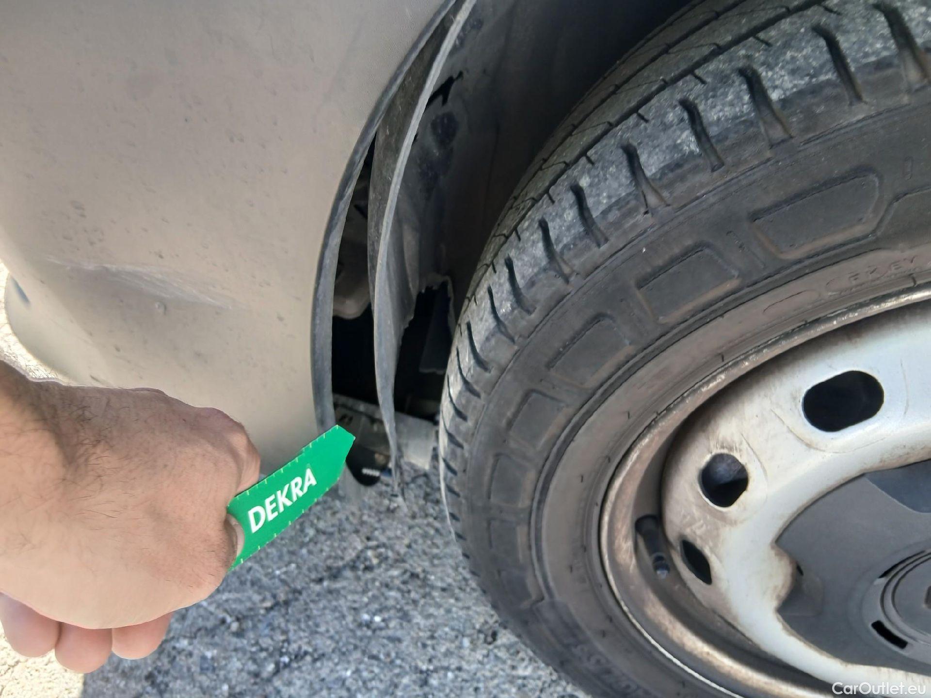  Renault  Trafic RENAULT  / 2019 / 4P / furgón Furgón 27 L1H1 Energy BluedCi 88 kW #5