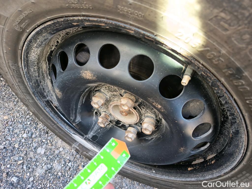  Volkswagen  Transporter VOLKSWAGEN  / 2020 / 4P / furgón Furgón Corto TN 2.0 TDI 110kW 4MO #33