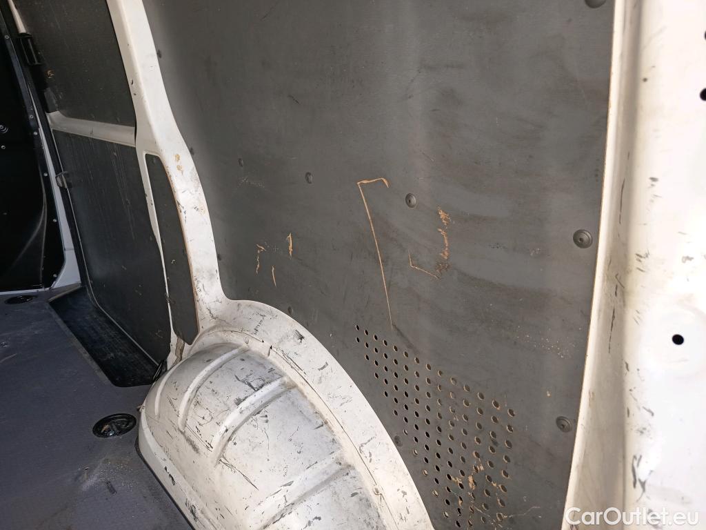  Volkswagen  Transporter VOLKSWAGEN  / 2020 / 4P / furgón Furgón Corto TN 2.0 TDI 110kW 4MO #28