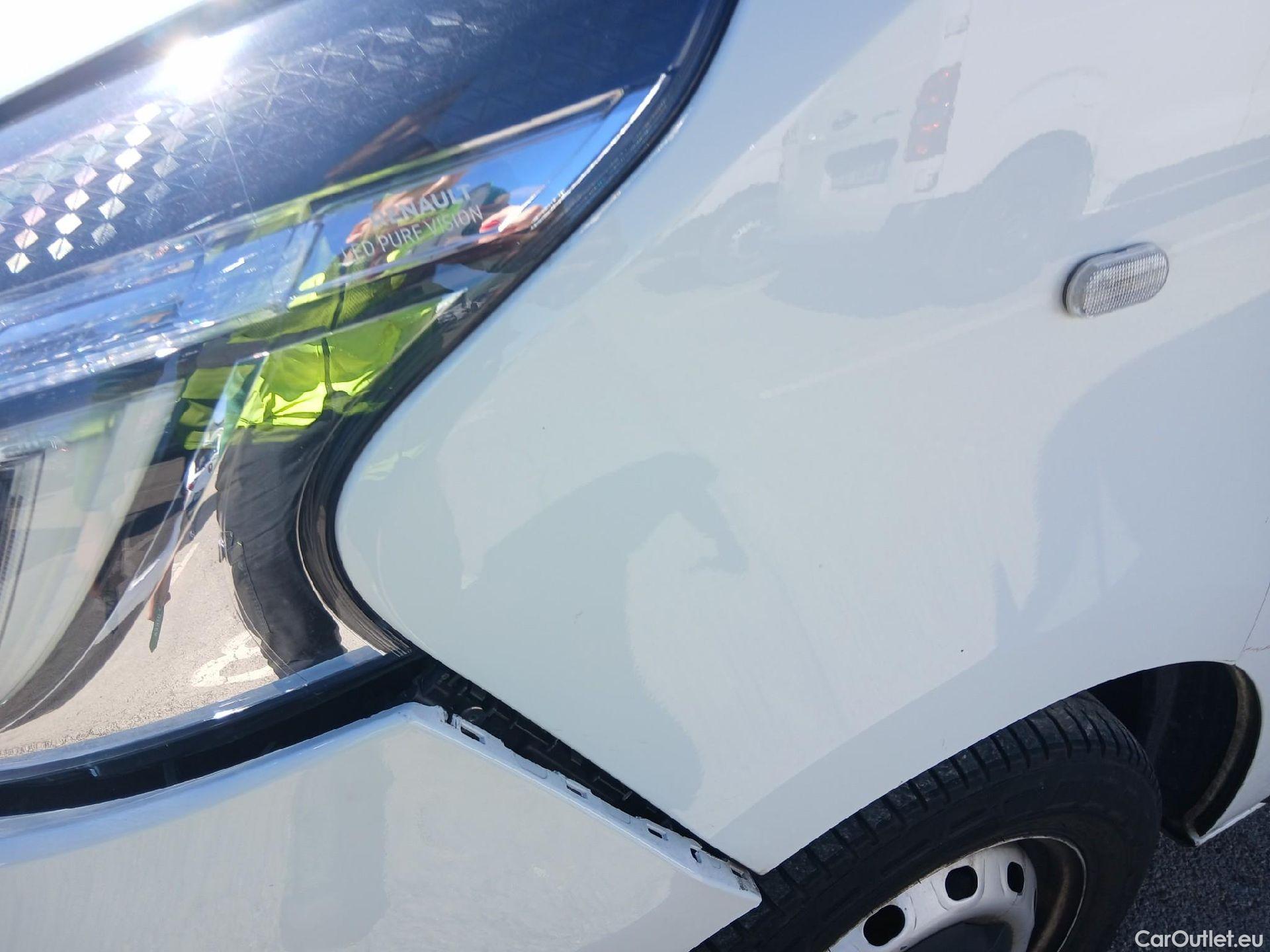  Renault  Trafic RENAULT  / 2019 / 4P / furgón Furgón 27 L1H1 Energy BluedCi 88 kW #8