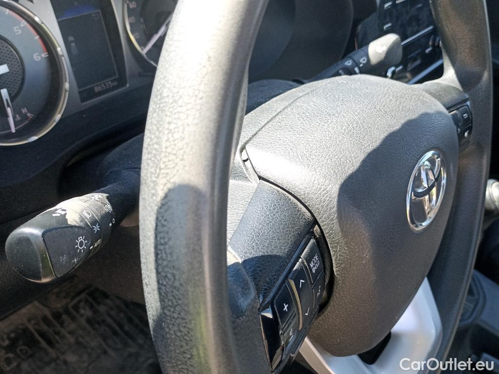  Toyota  Hilux TOYOTA  / 2020 / 2P / pickup 2.4 D-4D Cabina Sencilla GX #28