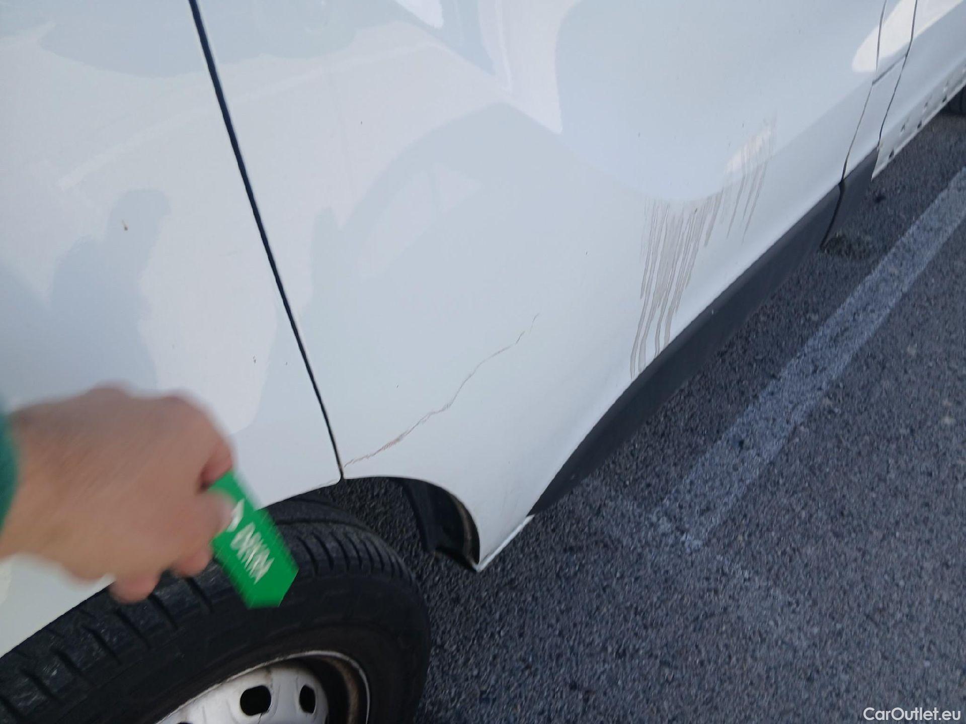  Renault  Trafic RENAULT  / 2019 / 4P / furgón Furgón 27 L1H1 Energy BluedCi 88 kW #9