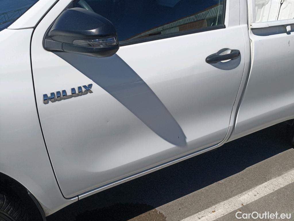  Toyota  Hilux TOYOTA  / 2020 / 2P / pickup 2.4 D-4D Cabina Sencilla GX #31