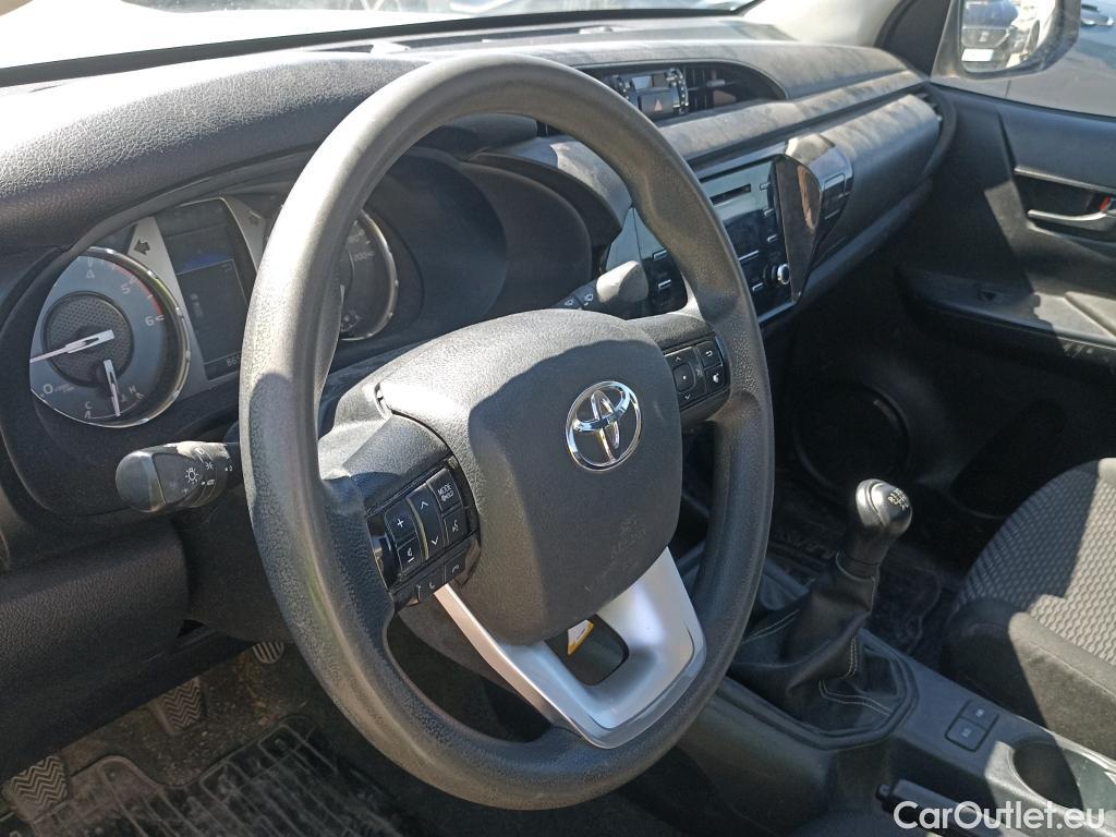  Toyota  Hilux TOYOTA  / 2020 / 2P / pickup 2.4 D-4D Cabina Sencilla GX #27