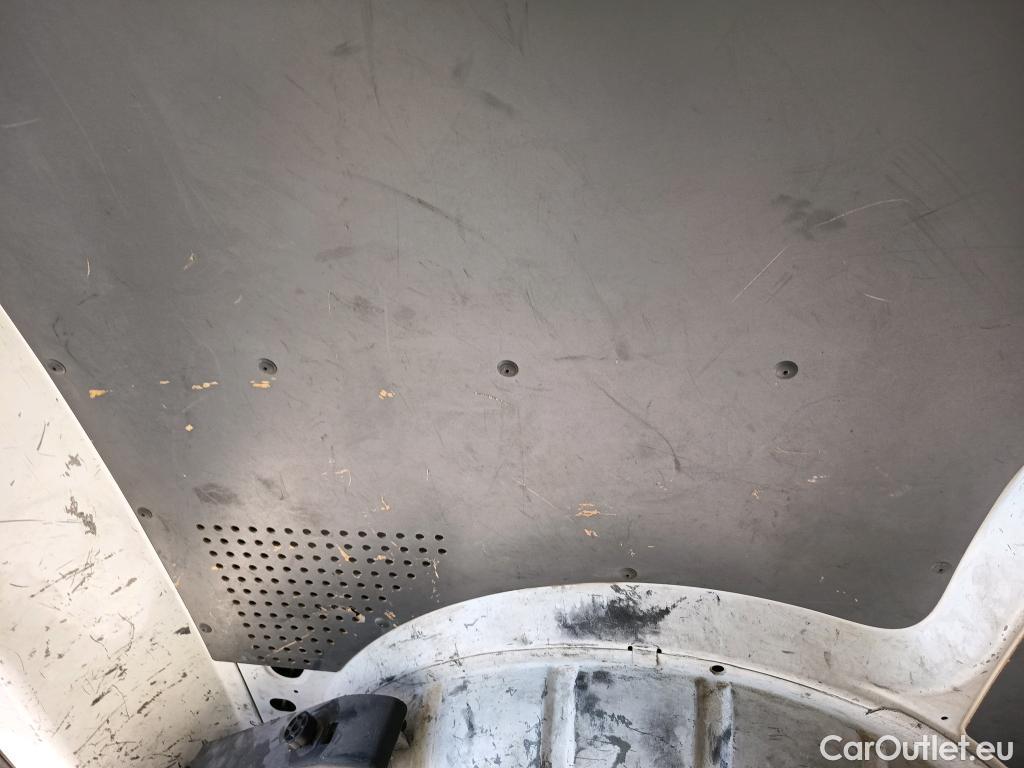  Land Rover  Discovery VOLKSWAGEN Transporter / 2020 / 4P / furgón Furgón Corto TN 2.0 TDI 110kW 4MO #22