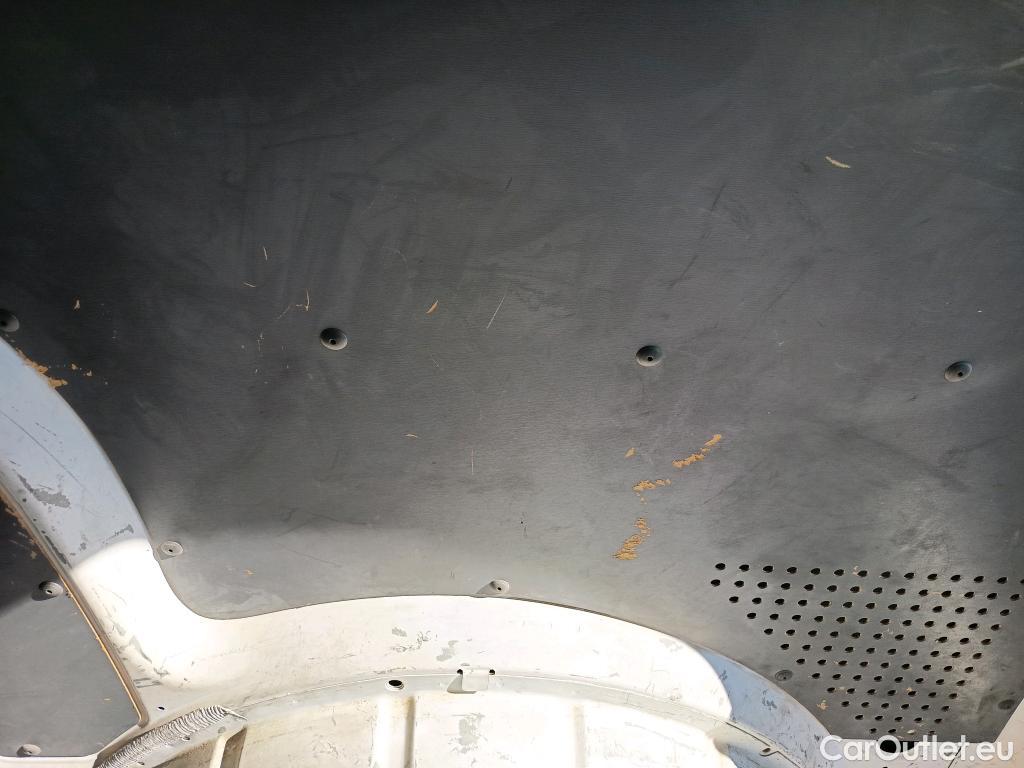  Land Rover  Discovery VOLKSWAGEN Transporter / 2020 / 4P / furgón Furgón Corto TN 2.0 TDI 110kW 4MO #18